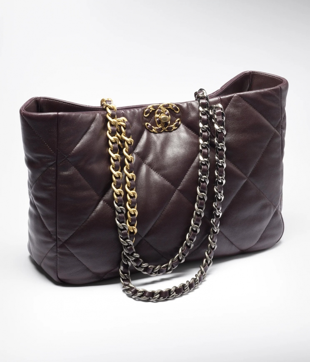 CHANEL 19 Shopping Bag