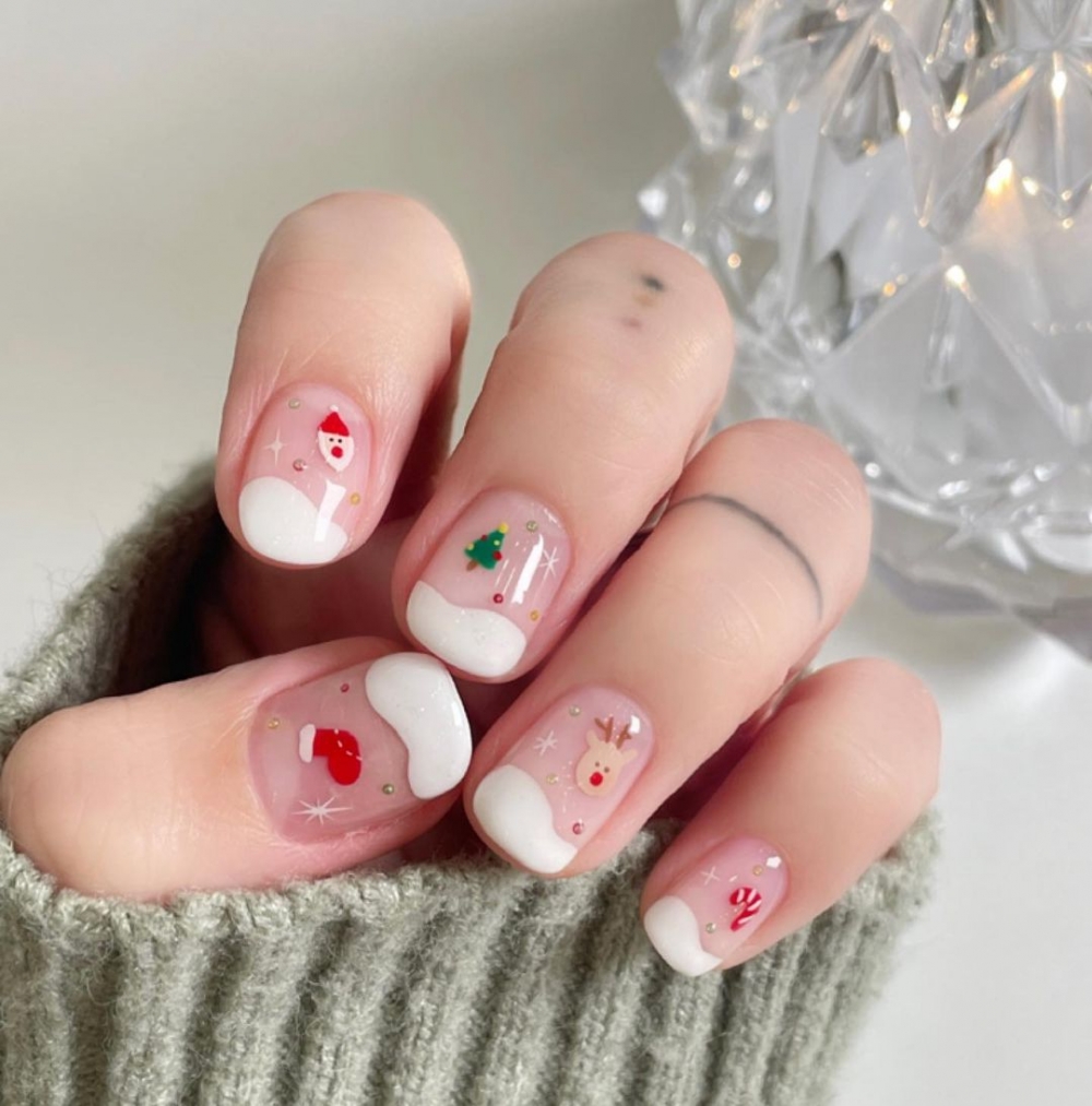 聖誕節時更添加雪花、雪景、聖誕樹、拐杖糖….元素更多了趣味