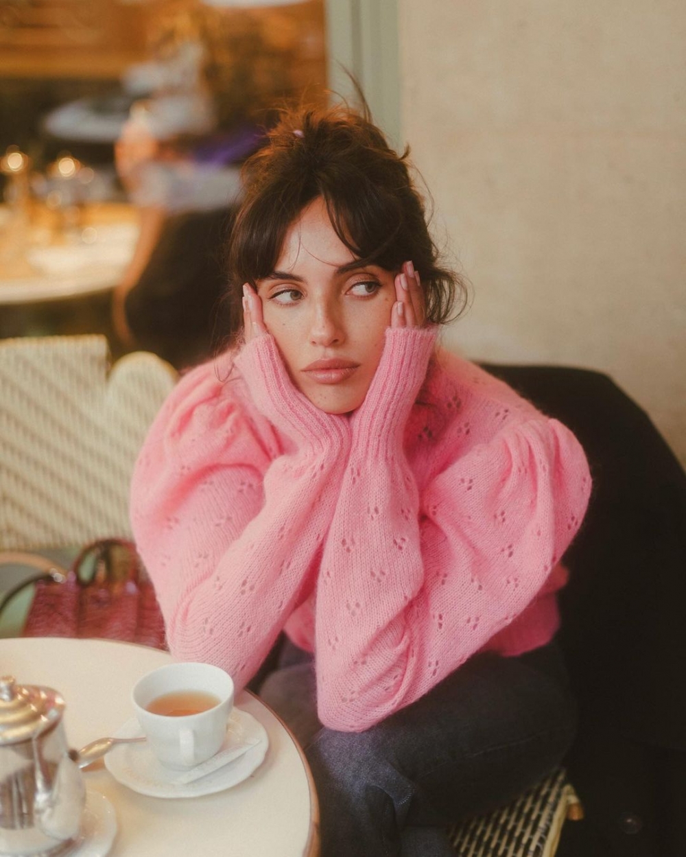 散發慵懶又自在的氛圍