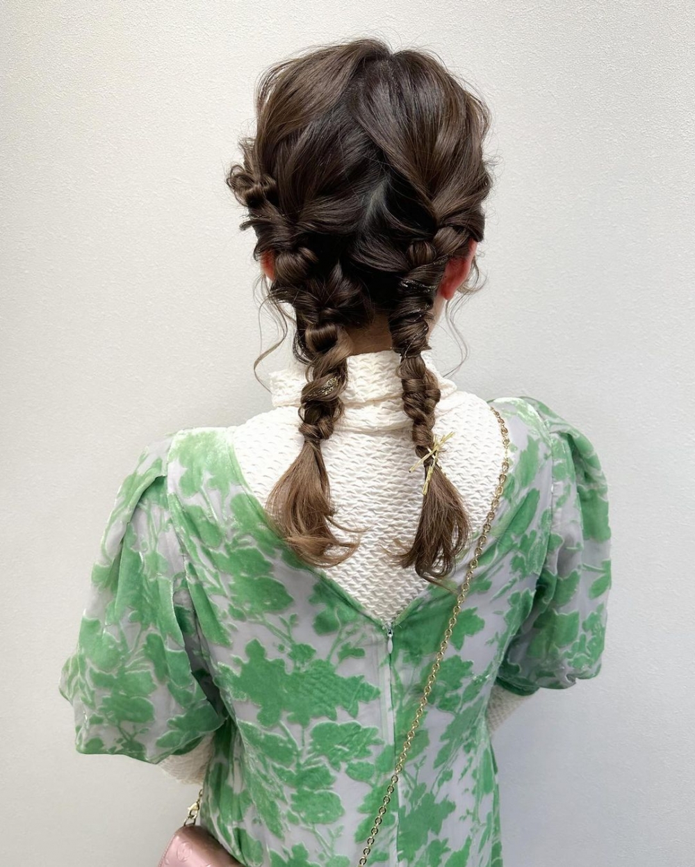 特別適合忙碌的人，可以染個亮眼的色系髮色