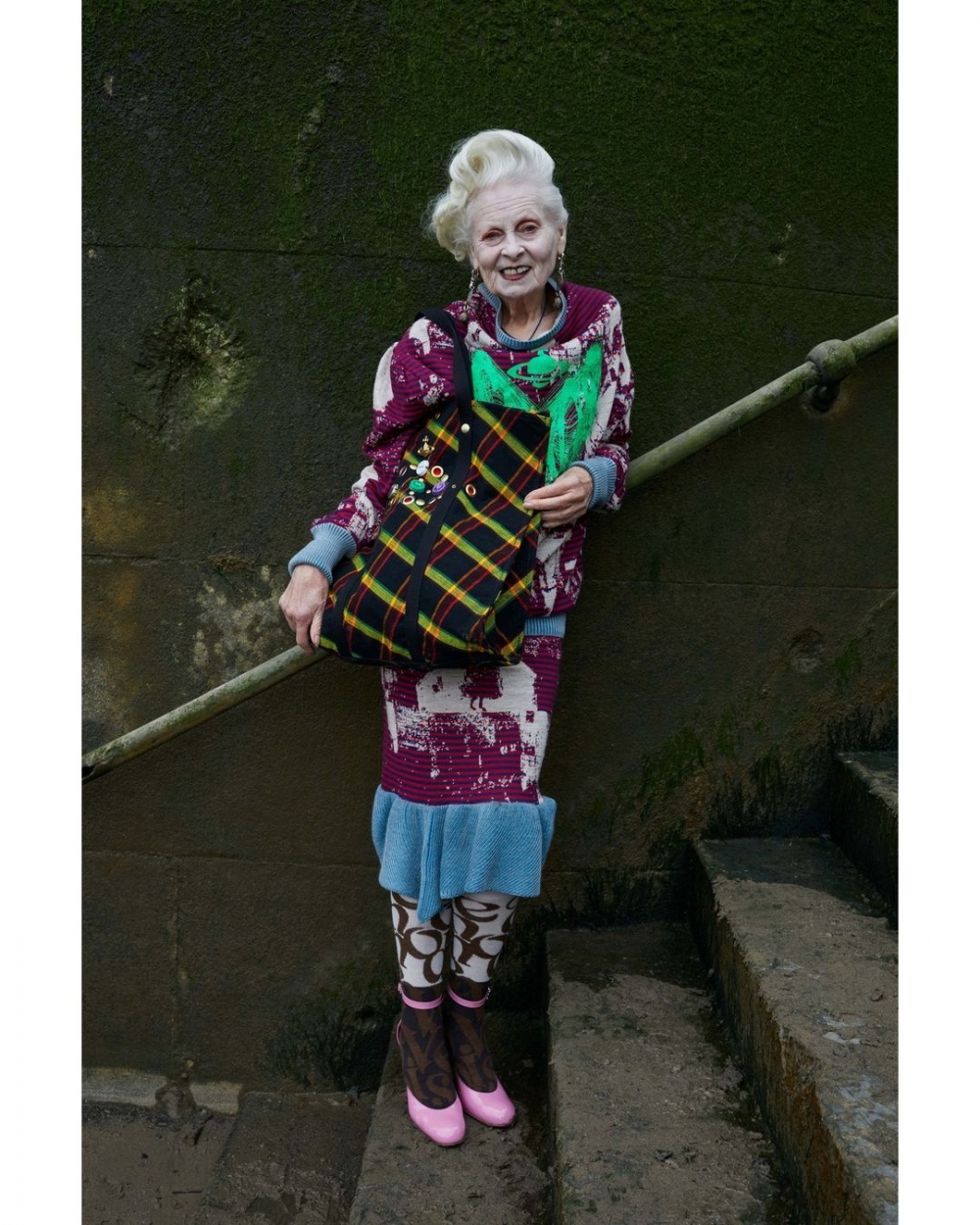 在成為龐克教母前,她是一位小學老師。