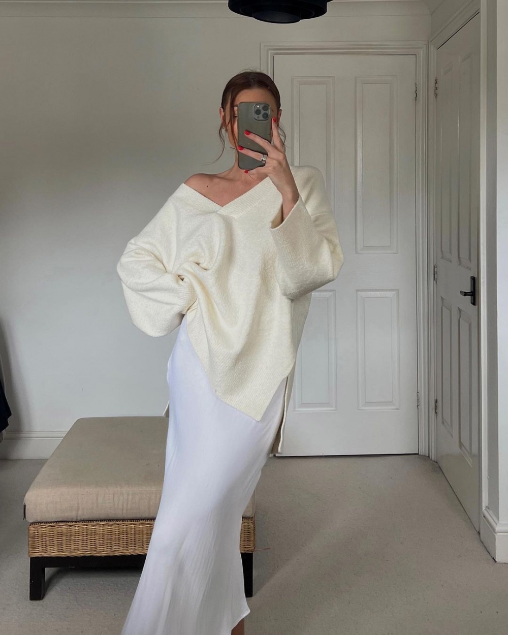 毛衣搭配長裙。