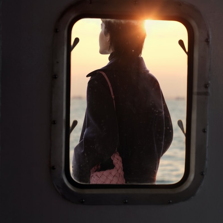 劉雯化身乘客傾情演繹返家遊子