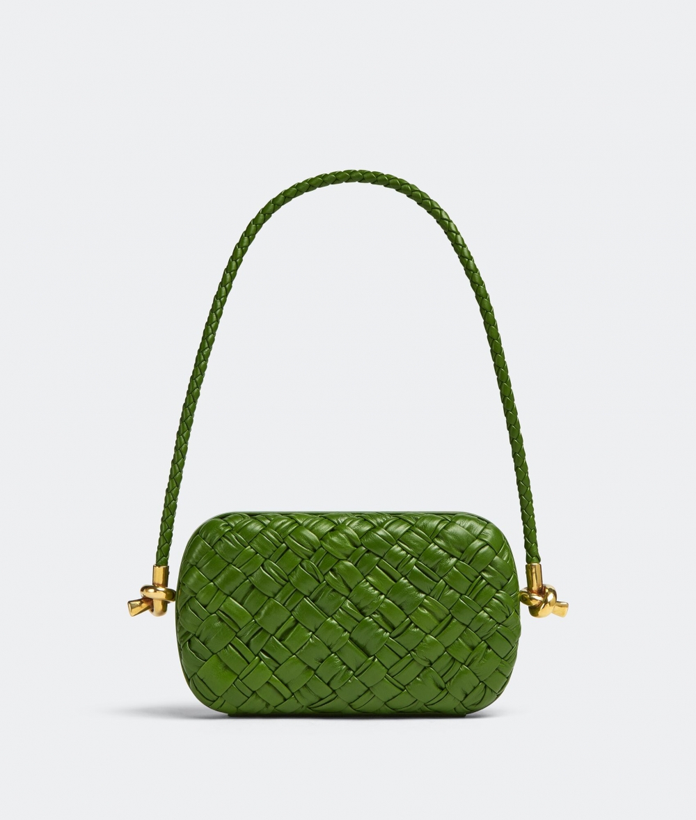 酪梨綠的Knot Minaudiere On Strap。