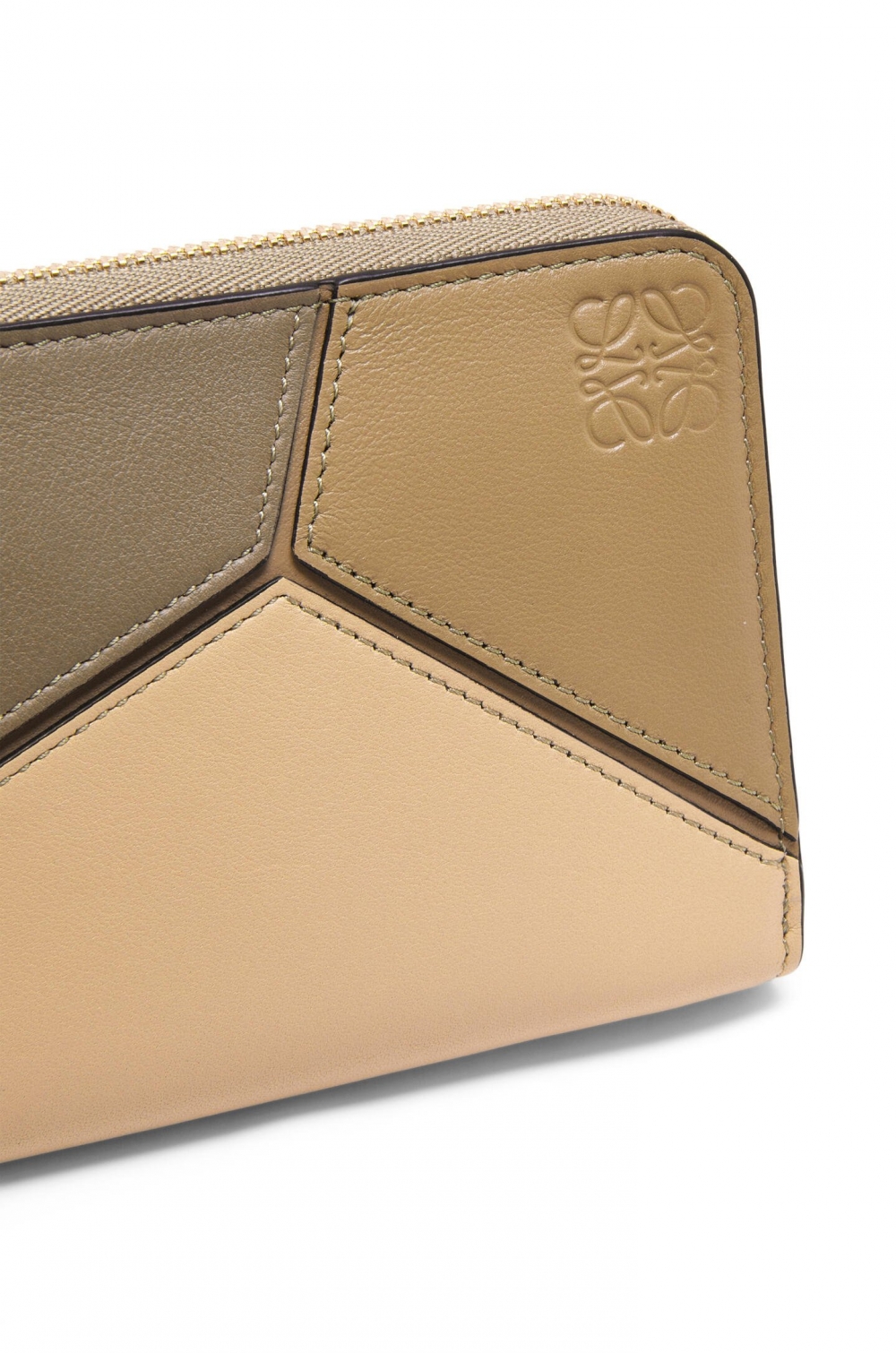 名牌長銀包2023】CHANEL、Chloé的新「行動財庫」長銀包登場，讓你兔年發財樂逍遙