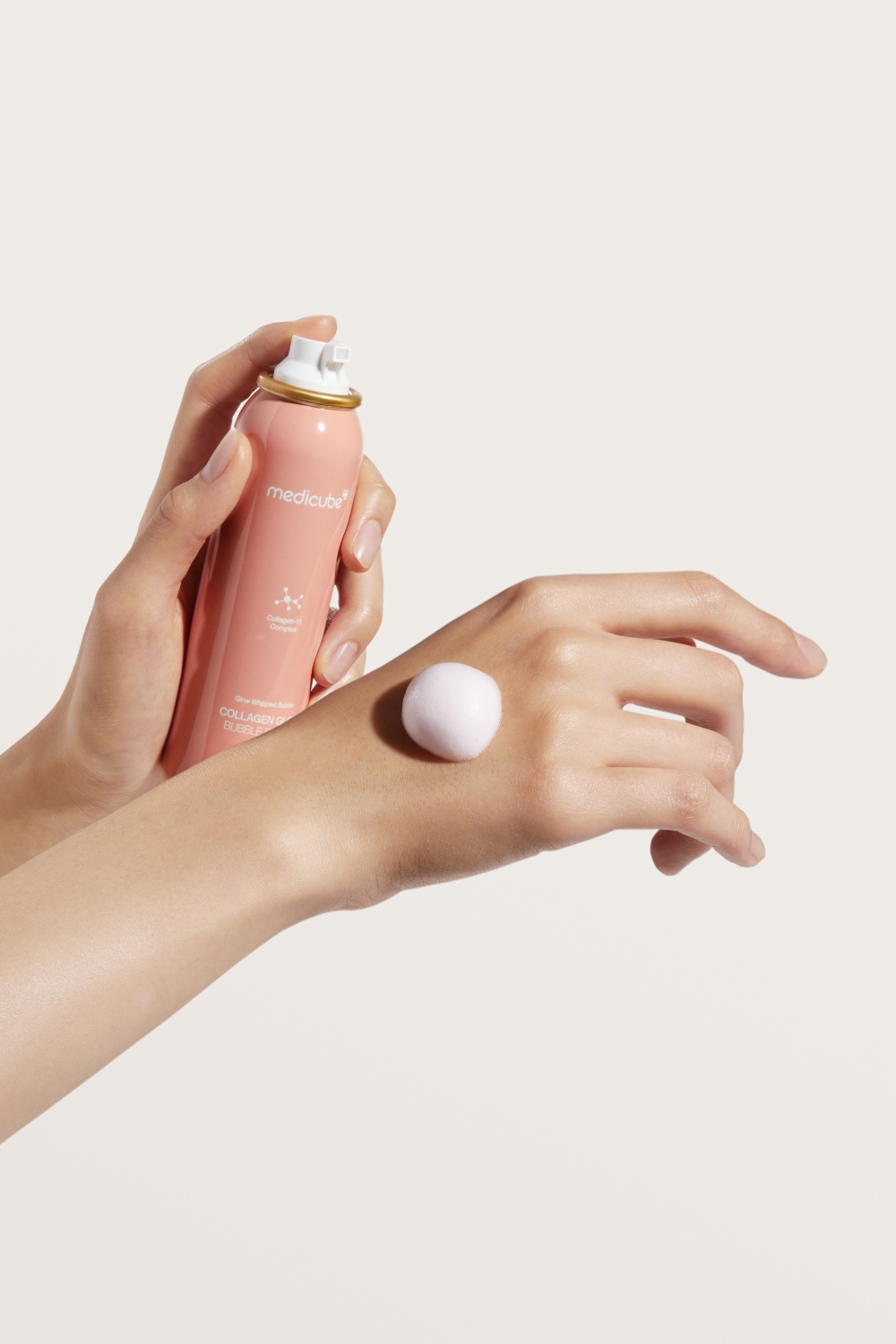 「膠原水光泡沫精華」是Age-R Booster H的「神隊友」,必搭無誤!