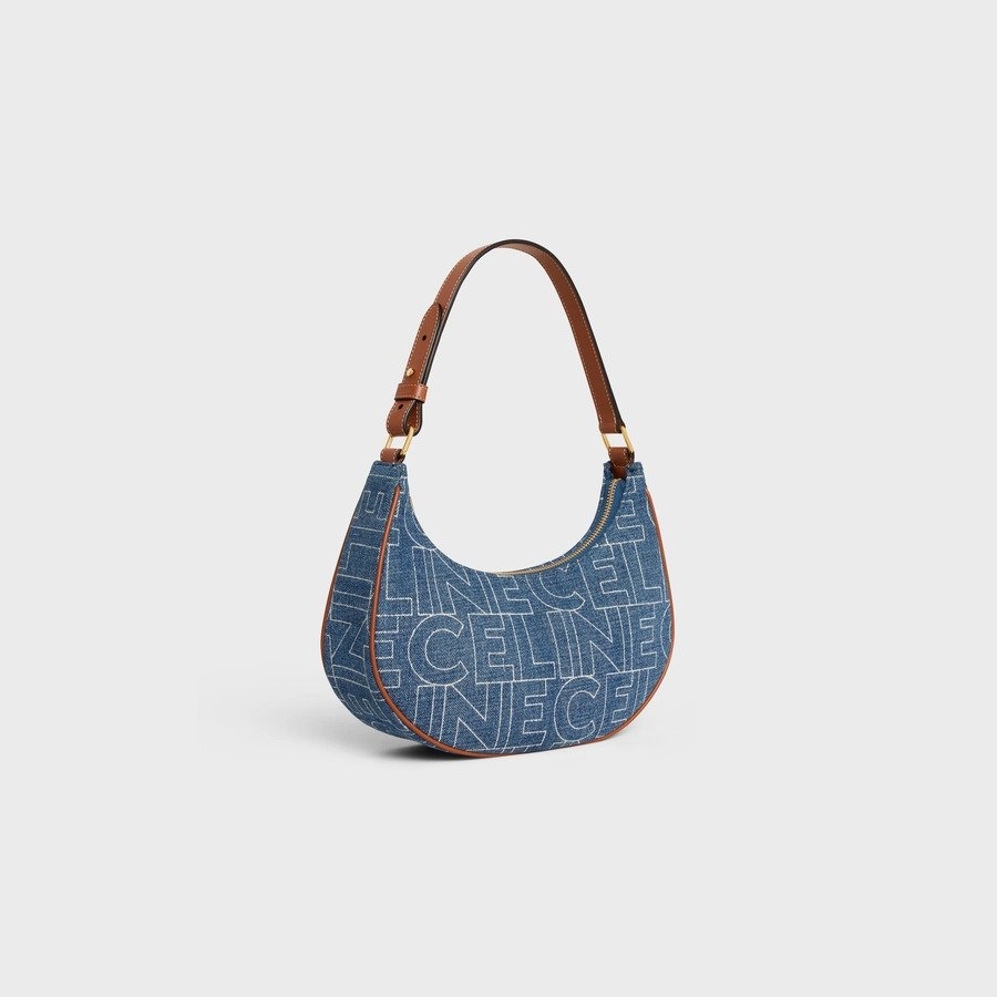 牛仔印花增添了幾分奢華的法式復古風格。