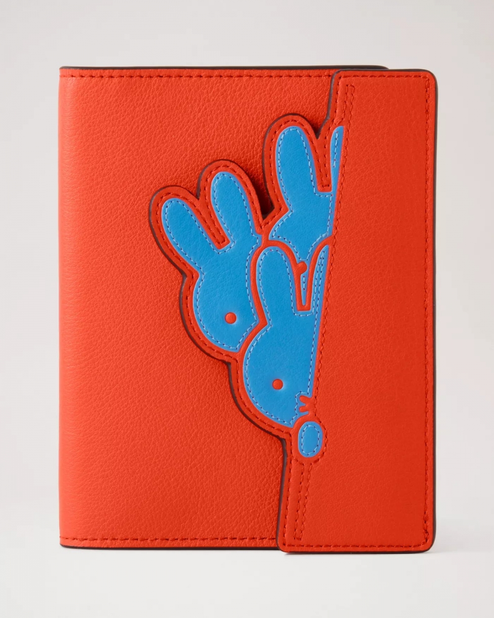 橘色的Mulberry x Miffy - Passport Cover。