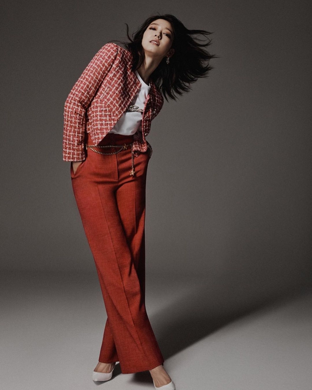 為你的俐落褲裝帶來不同的質感。