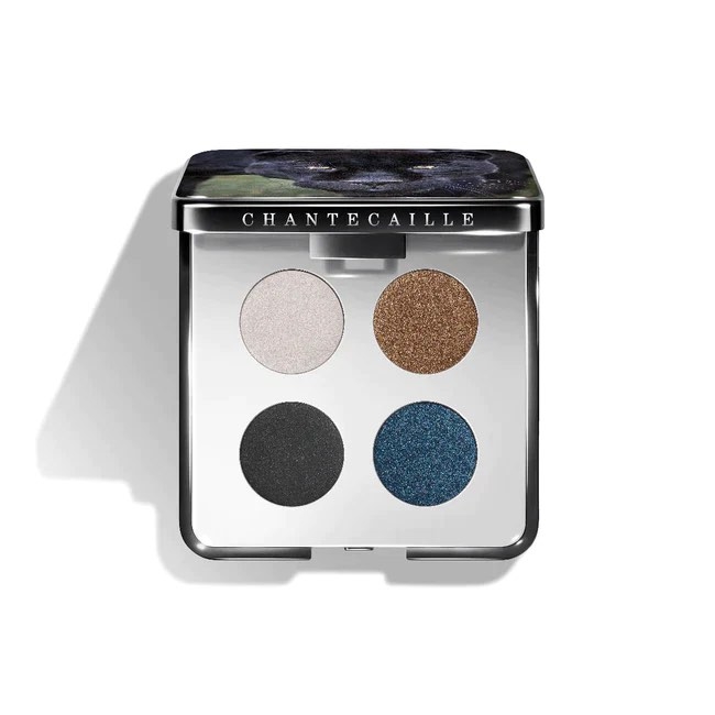 4色眼影中的銀色其實很好用。