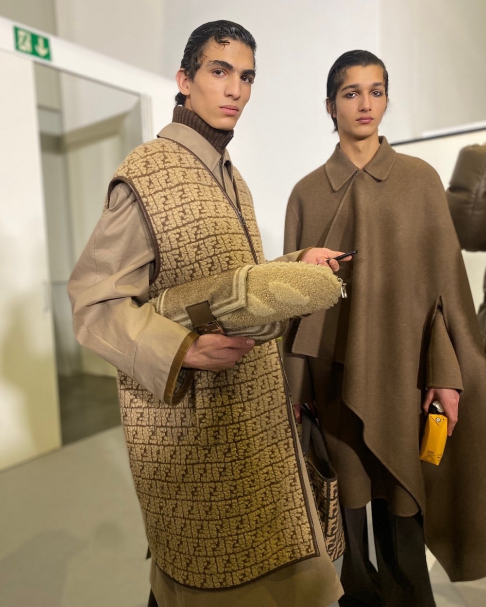 本次吸引到大家目光的手袋。