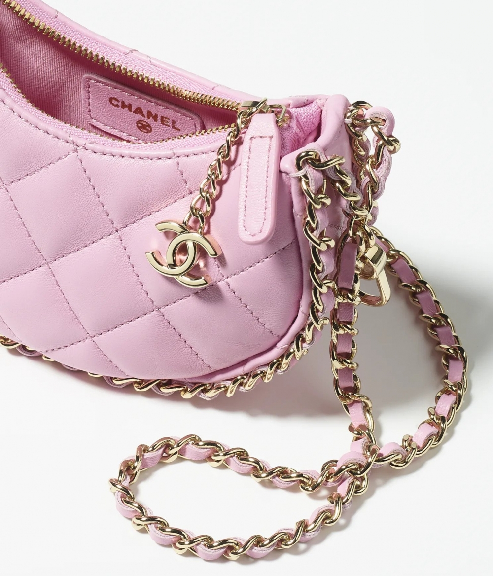 弧形線條設計擁有流暢曲線感。