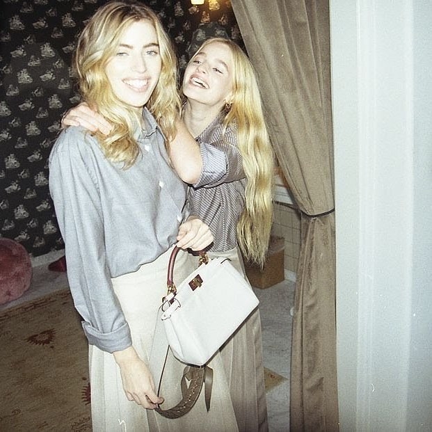 姐妹兩人關係密切