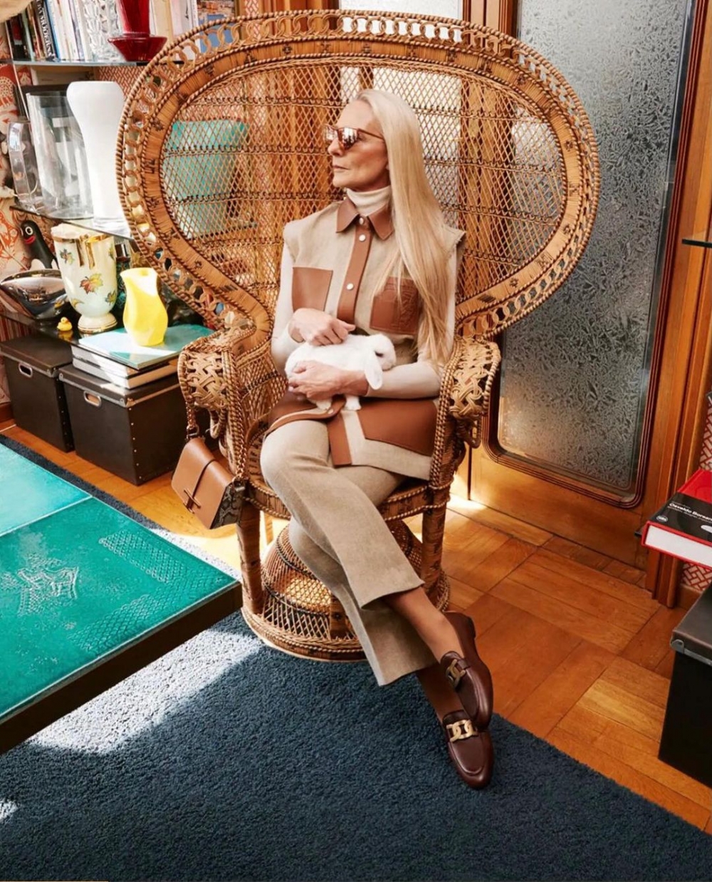 她為Tod's所拍攝的廣告。