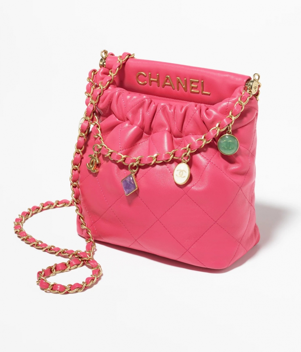 絢爛的粉色帶來迷人奢華的風采。