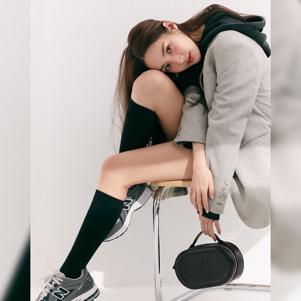 重現女神狀態的朴敏感，就連蘋果肌脹卜卜！