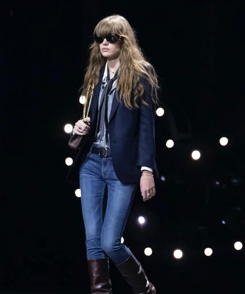 她為CELINE走秀的氣勢讓人一眼難忘。