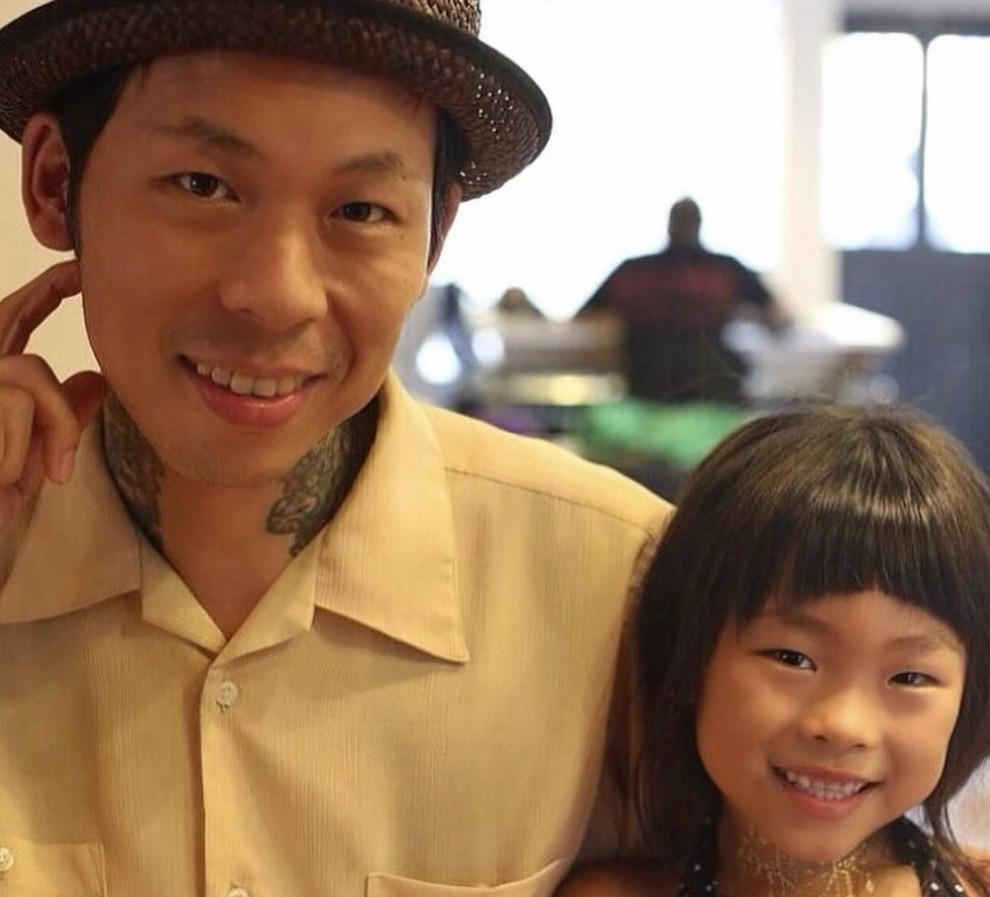 父親是一位好老師,擁有她可以學習的一切。