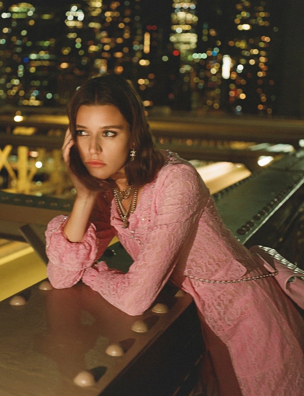 CHANEL 2023春夏前導系列浪漫嬌美的粉紅調。