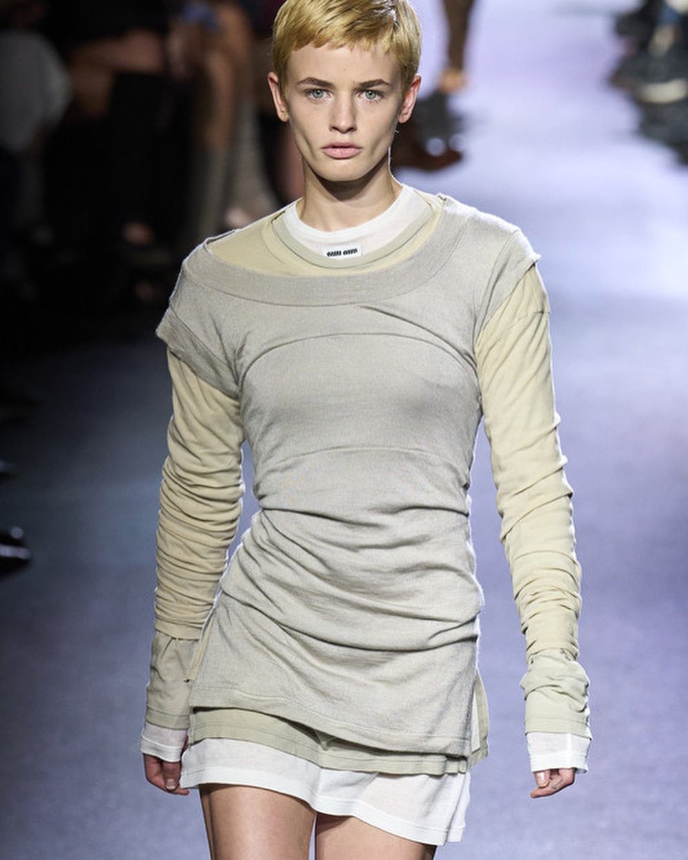 Esther McGregor曾登上Miu MIu伸展台