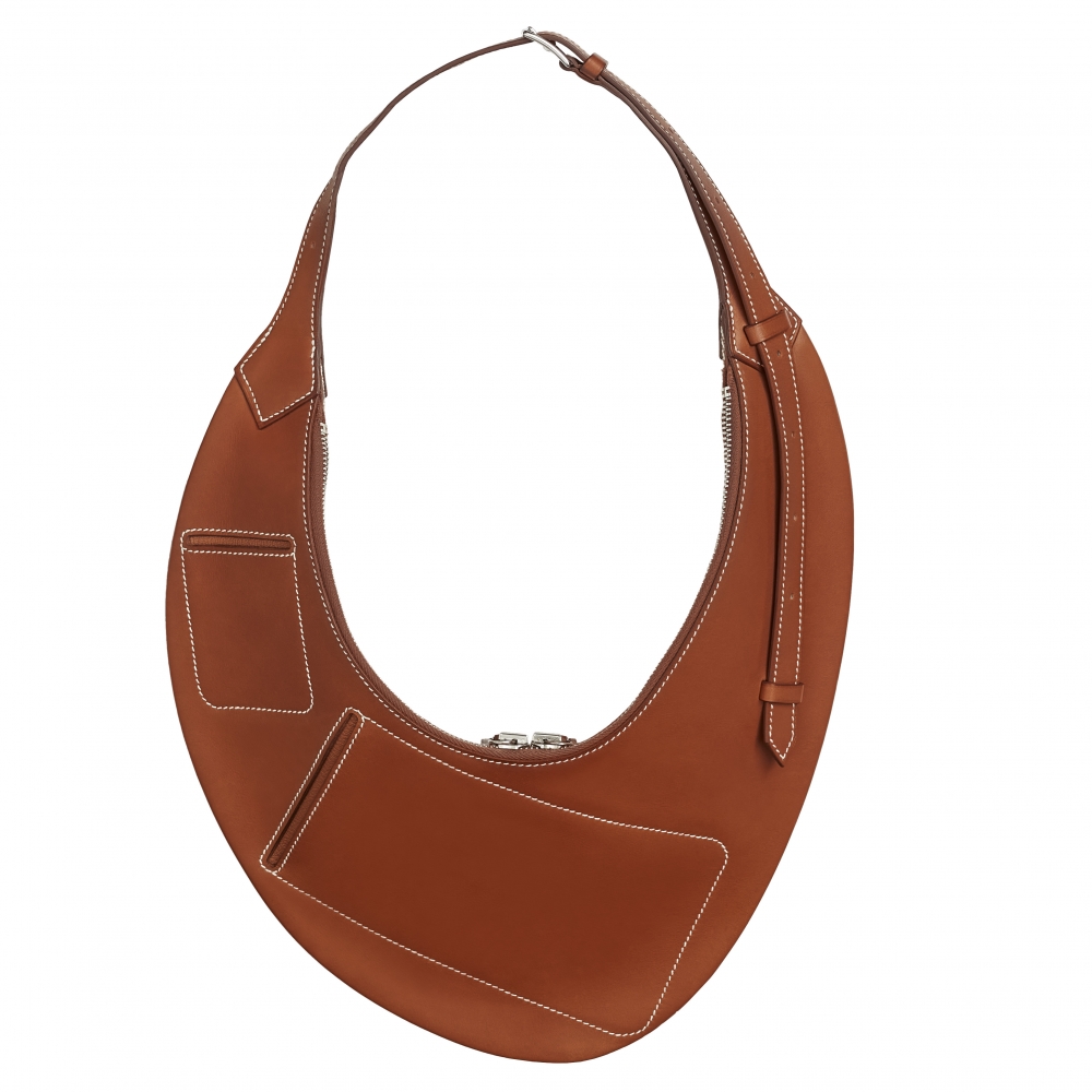 設置大小兩處口袋造型夾層