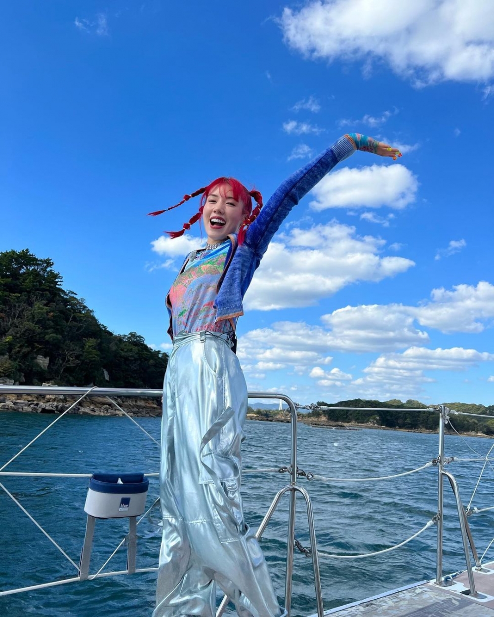 甜美又帶點英氣的五官讓人印象深刻