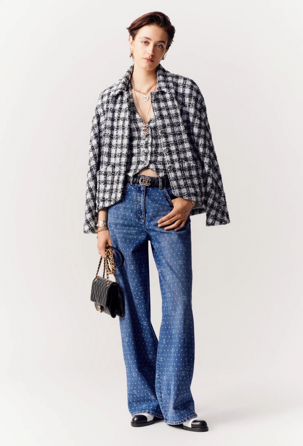 藍色的CHANEL Jeans。