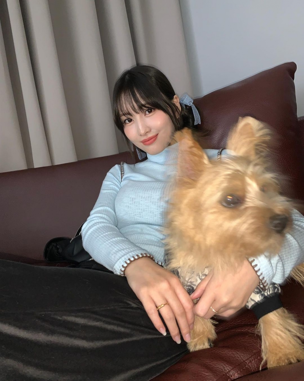 增添了稚嫩的少女氣息