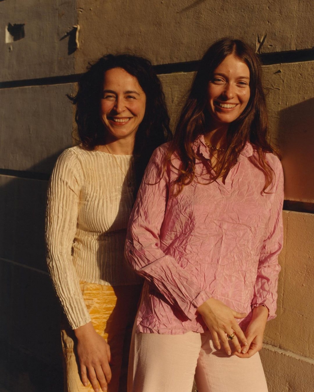 她與Caroline Perdrix一起創辦的餐具品牌Table。