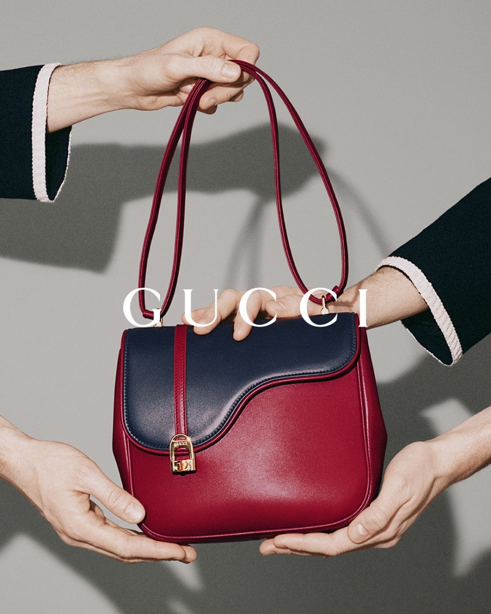 時髦的形象照也一併登場。