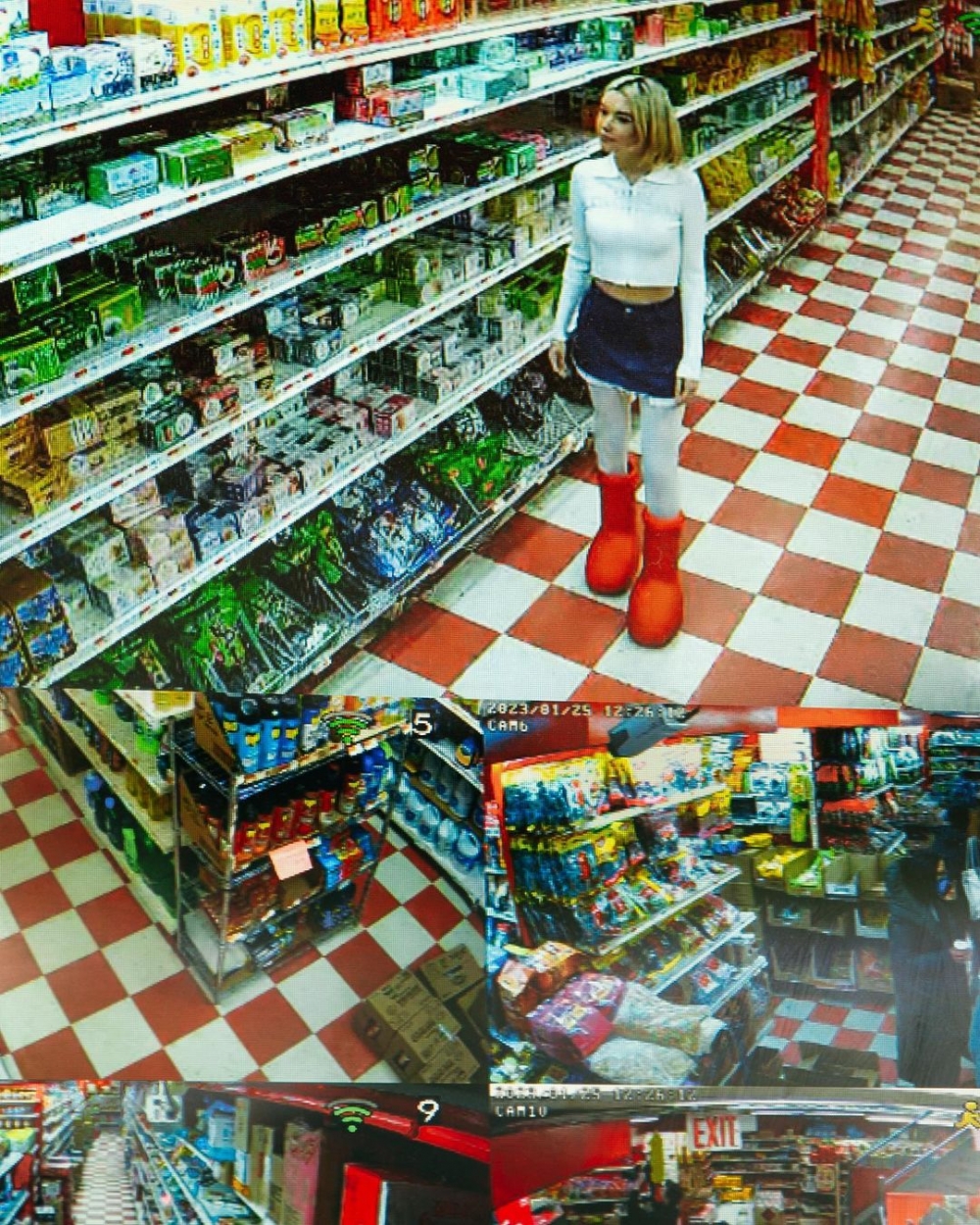 一早就被這雙紅色卡通長靴給洗版。