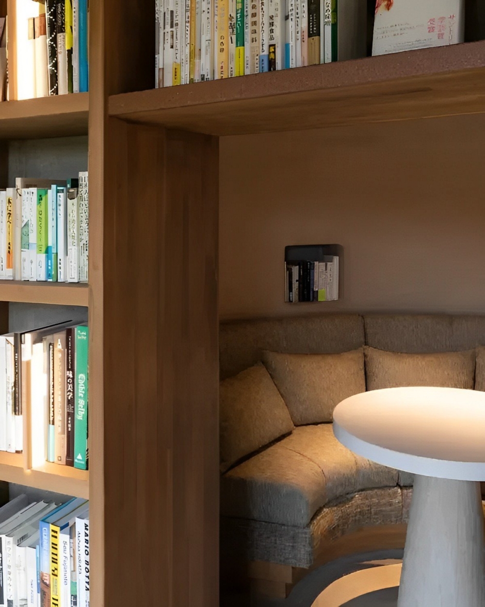 你能找到一處角落靜靜閱讀。