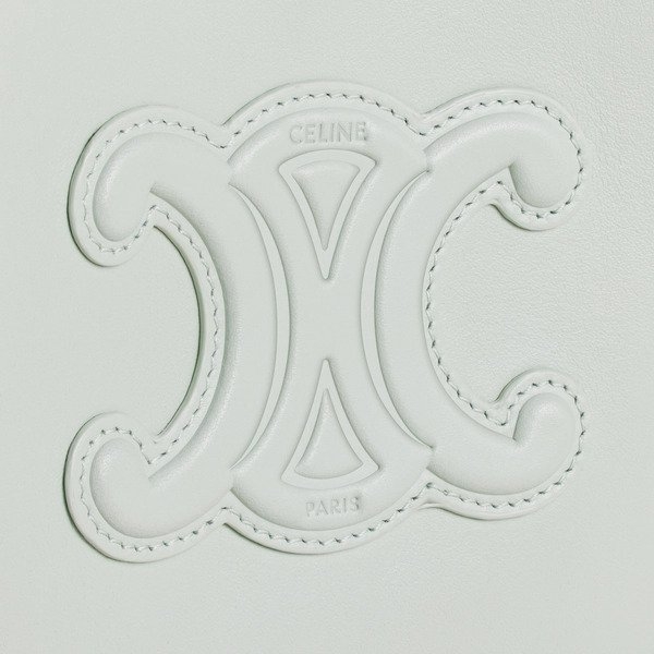 CELINE全新Mini Bucket Cuir Triomphe。