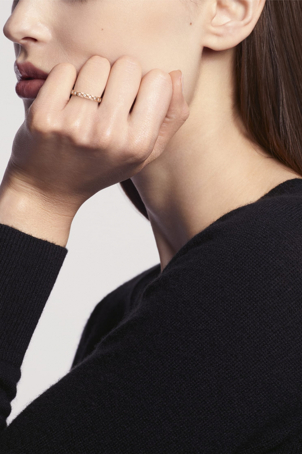 展現最率性的中性法式風格