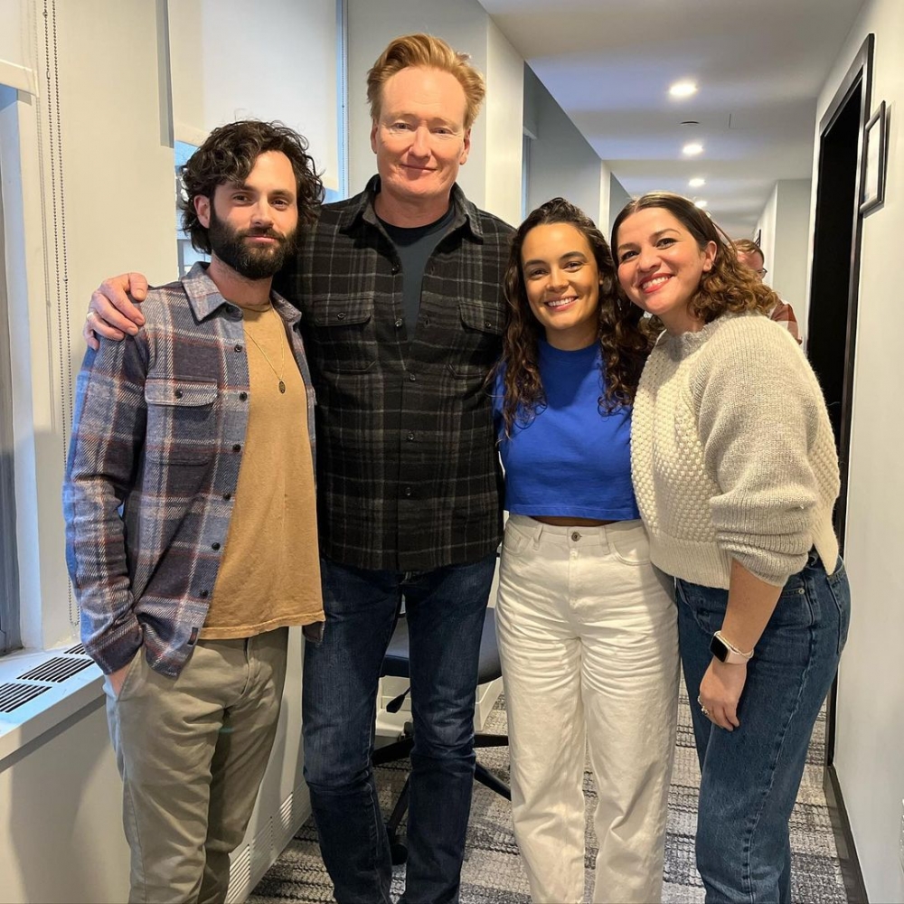 他還有推出Podcast節目《Podcrushed》。