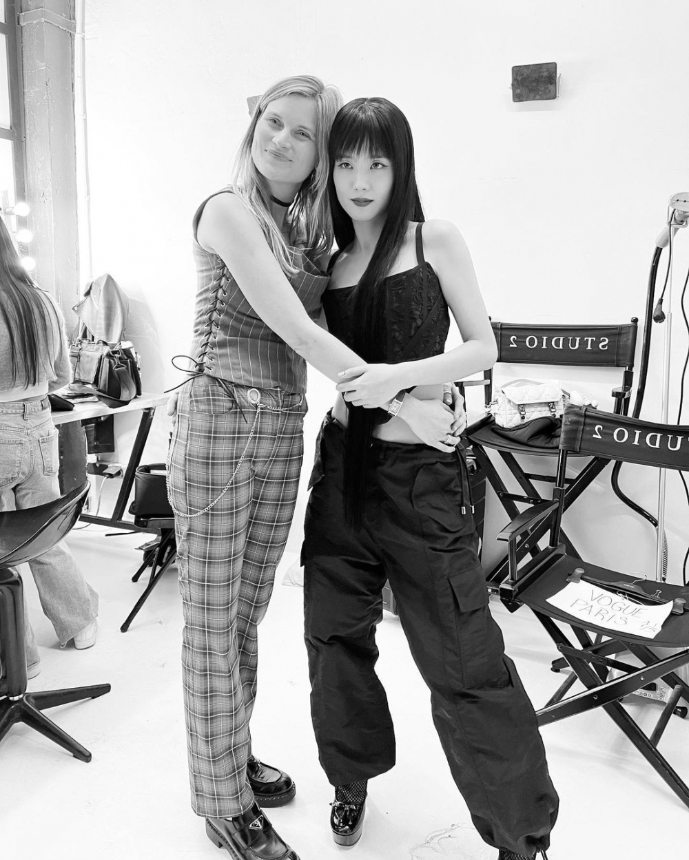 Jisoo表示這次與法國版《Vogue》一同工作的經驗令人難忘