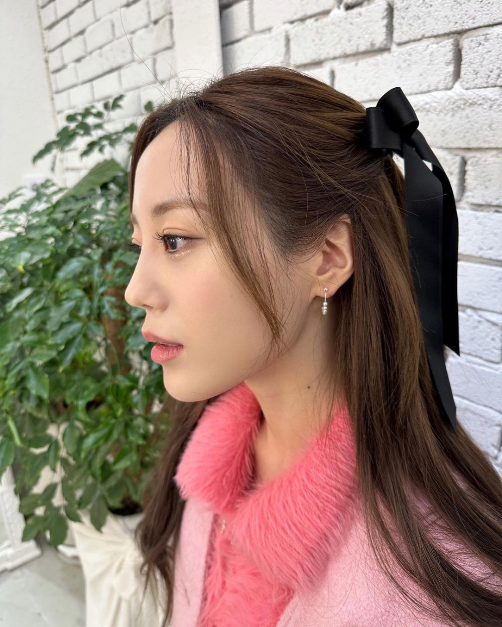 將復古蝴蝶結元素添入日常穿著中