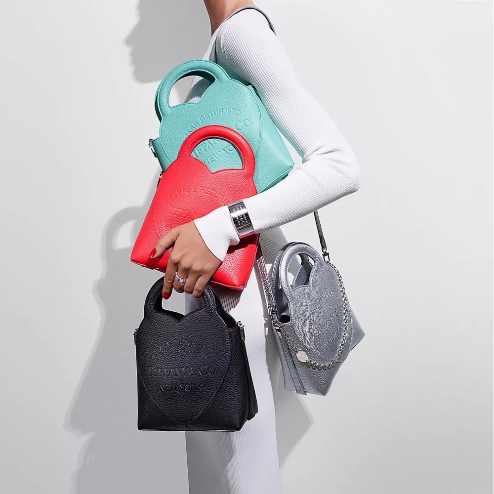 Return to Tiffany® Mini Tote Bag全新登場。