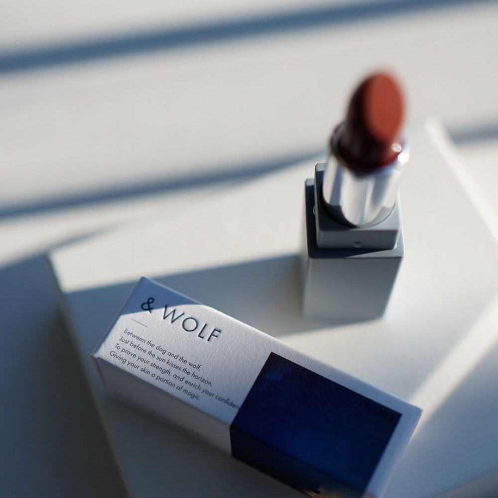 & WOLF每款產品感覺清新之餘,還有都市氣息,如晨光初現下的東京,充滿朝氣與活力。