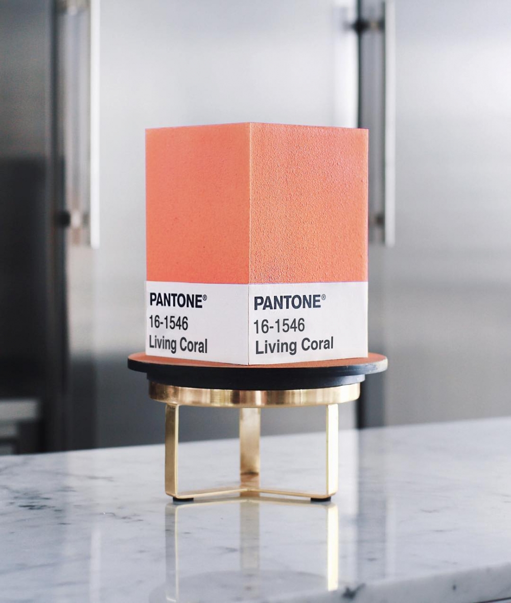 立體 Pantone 色票變成蛋糕。