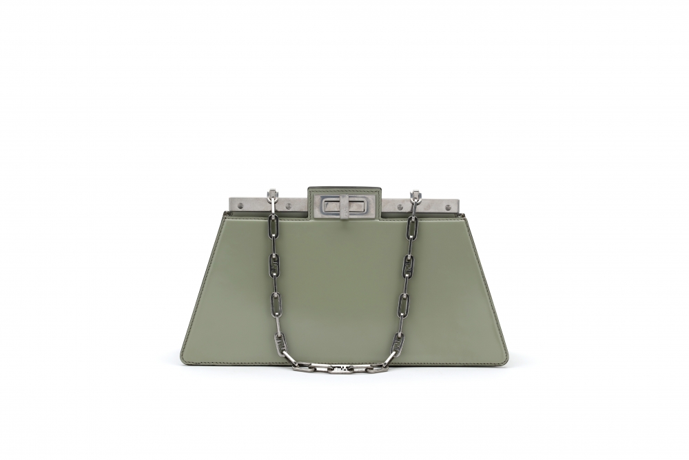 橫切設計突顯其經典特色