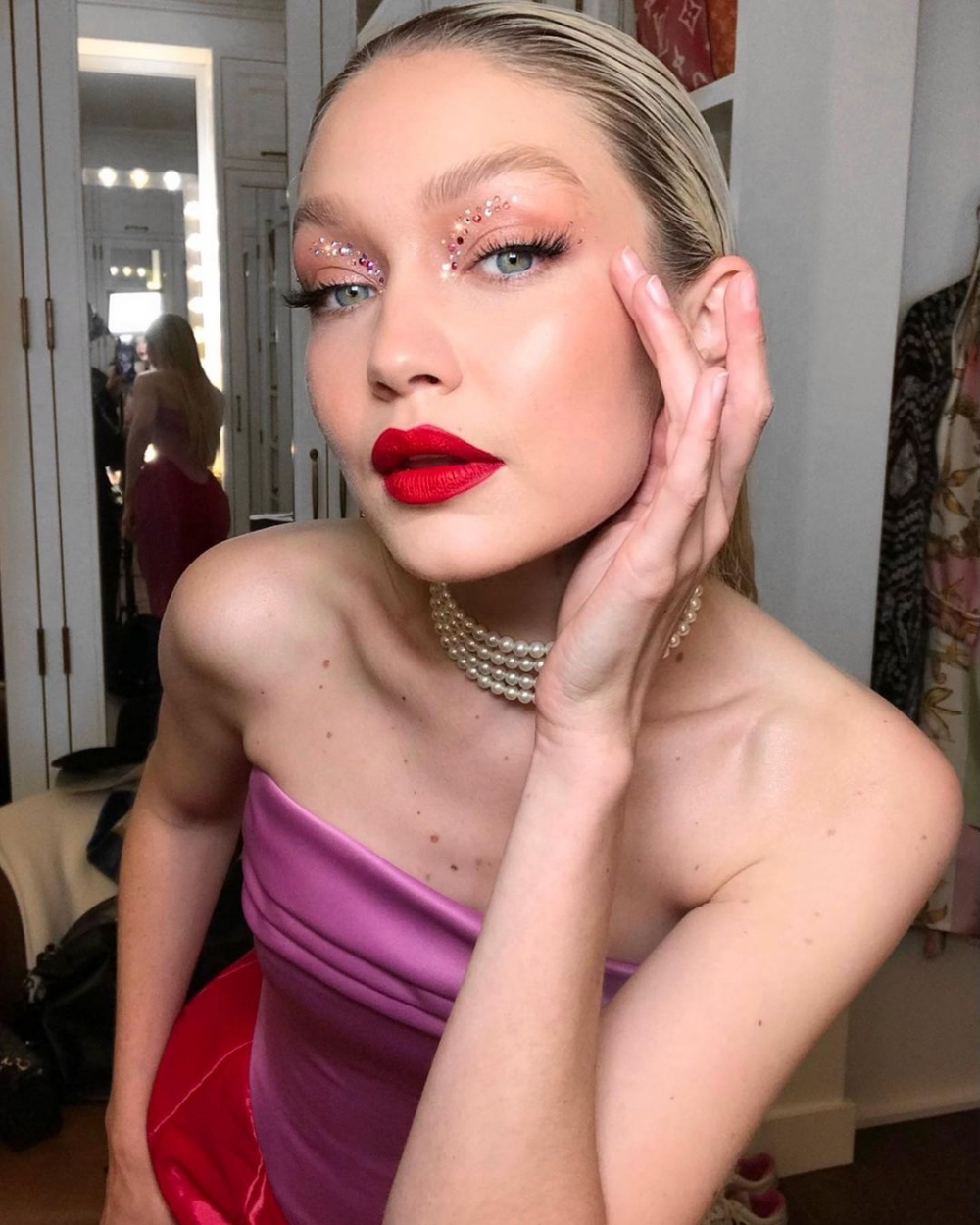 優雅與氣勢並存的精緻眼妝