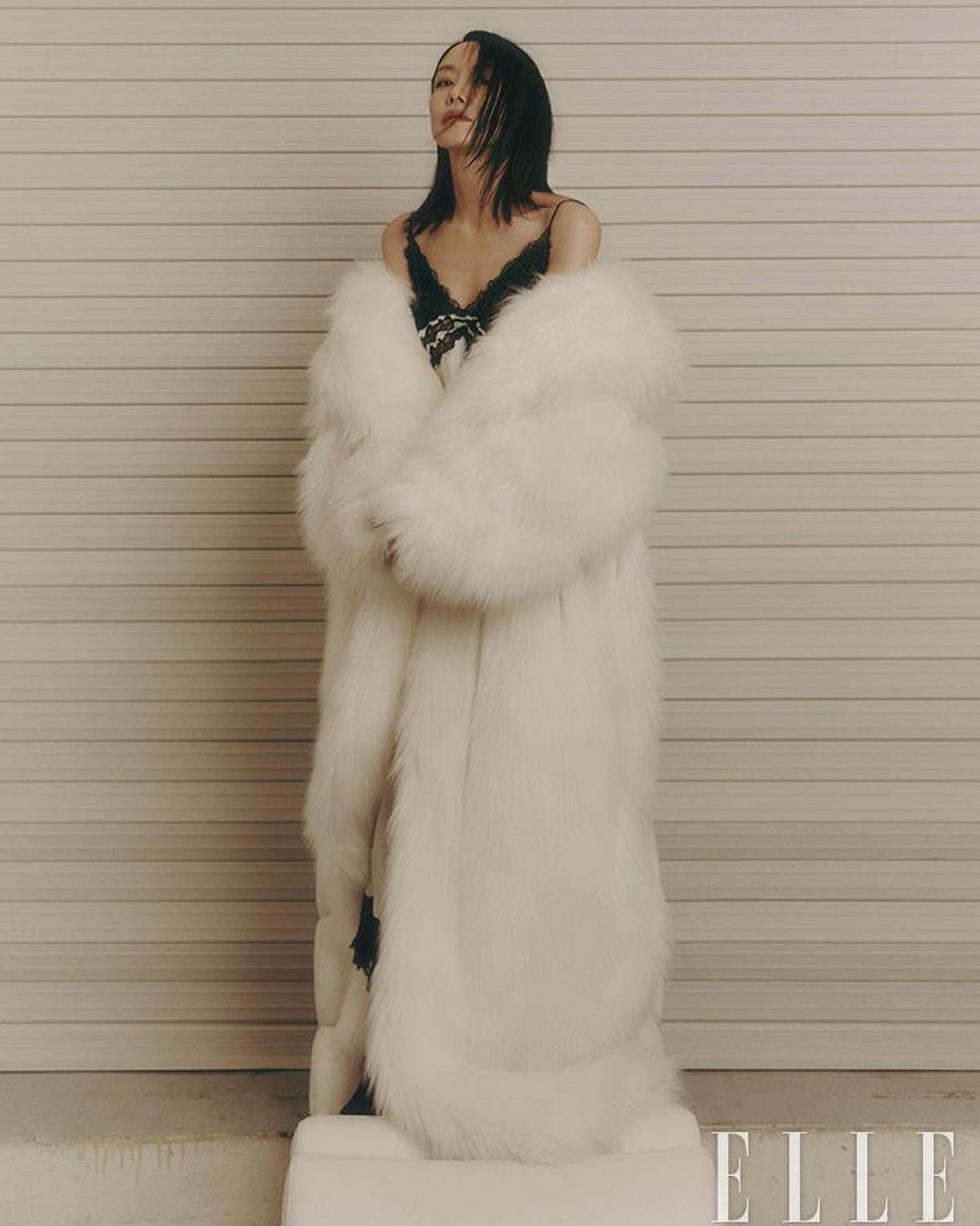 全度妍體態纖瘦，十年如一日，性感美豔。