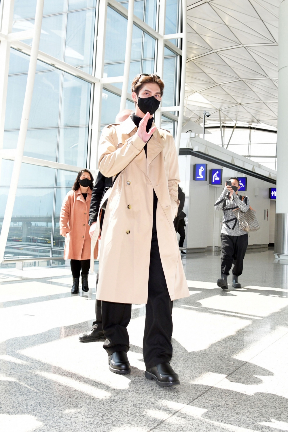 泰國男星Bright也出席Burberry大秀
