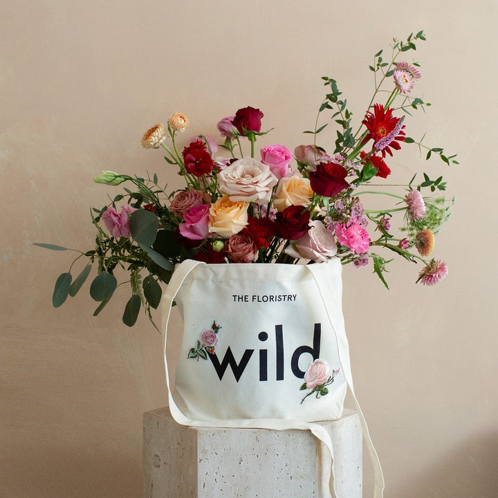 本次特別推出的The Valentine's 2023 Tote,將免費贈送。