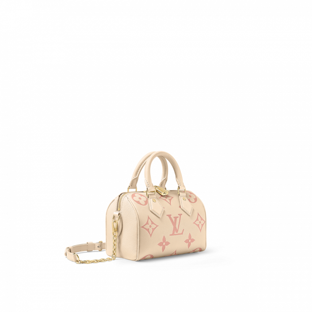 搭配金色金屬拉鍊以及金色掛鎖