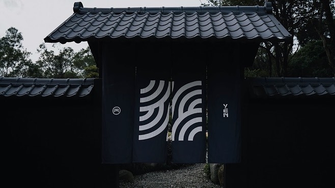 位於台中的「枯山円敷 YEN KARESAN」。