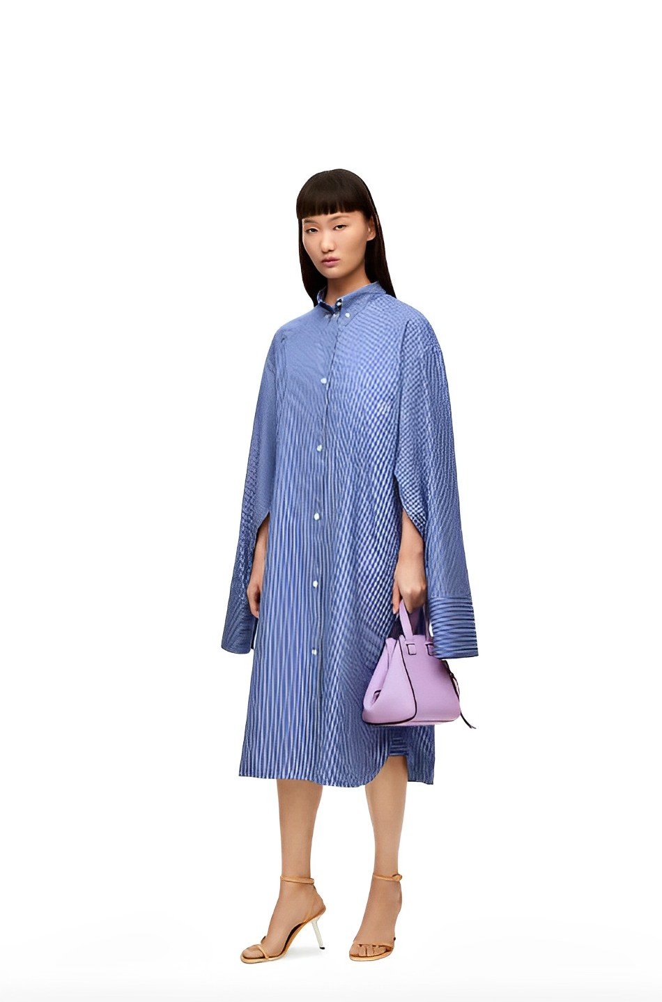 換上浪漫色調的它也別有一番風味。