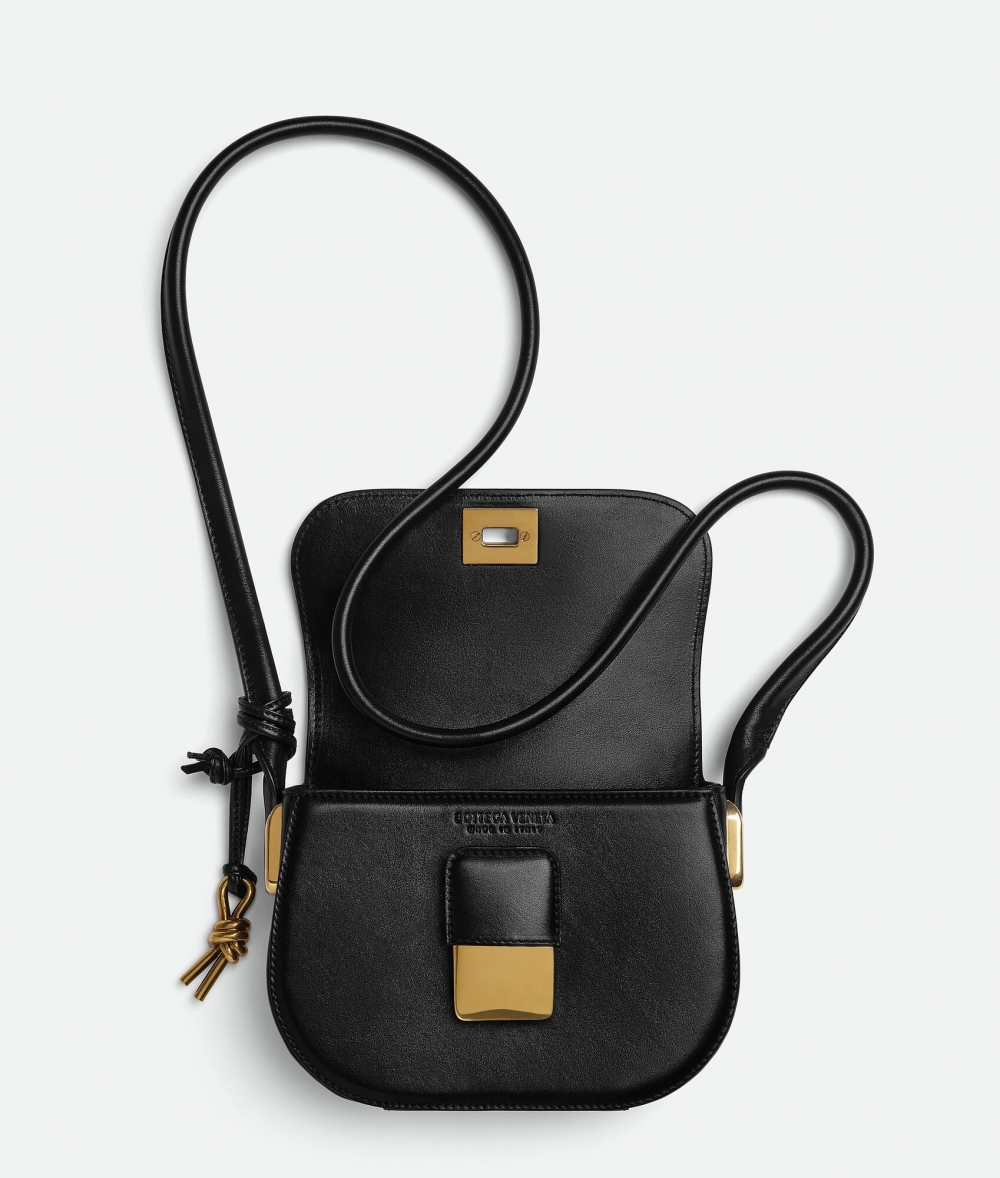 Bottega Veneta Desiree斜挎手袋渲染上沉穩色選注入雋永美學