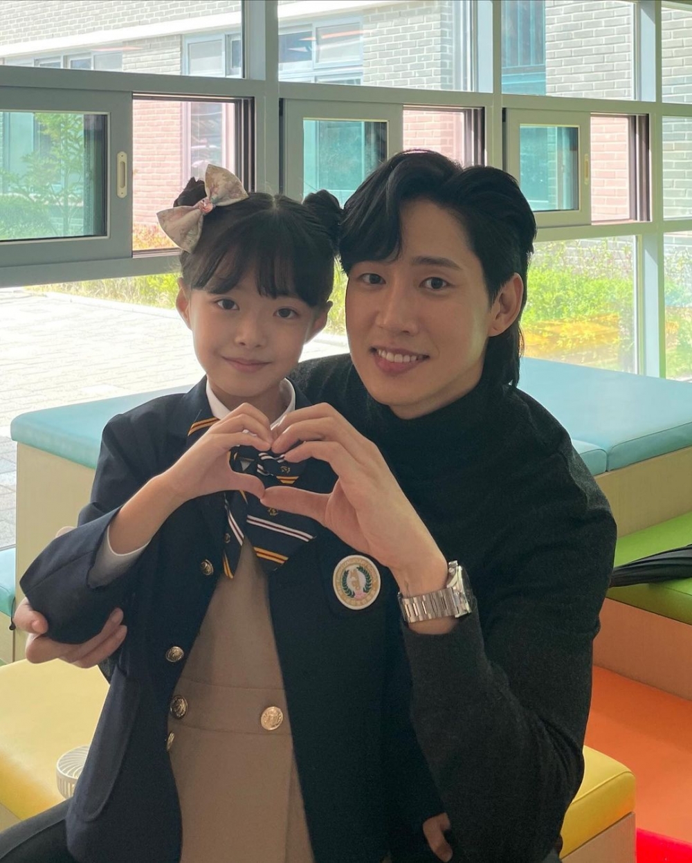 幸福合照引來一眾幽默回應